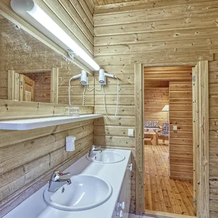 2 Bedroom Amazing In Masserberg Holiday home *